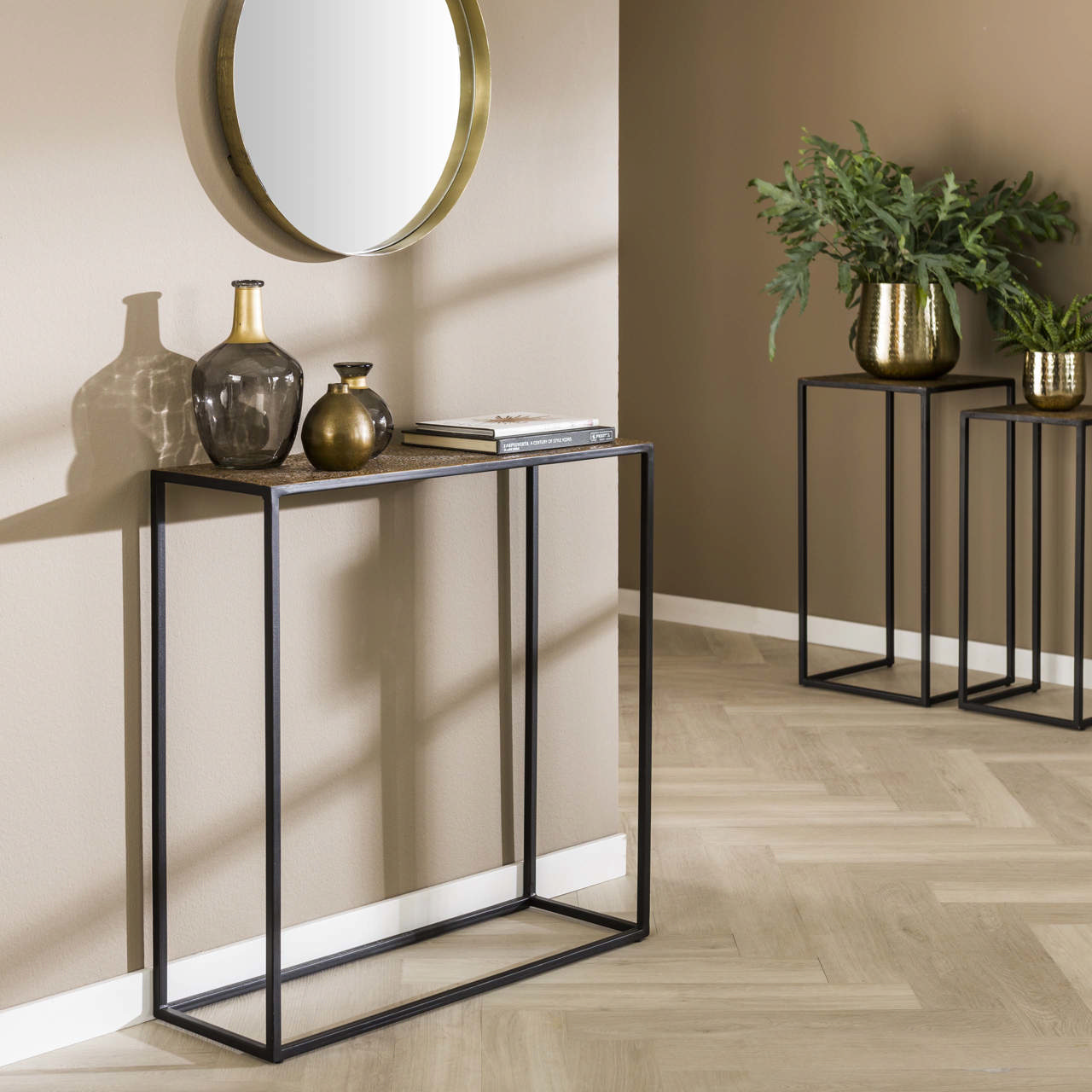 Haltafel iron metallic