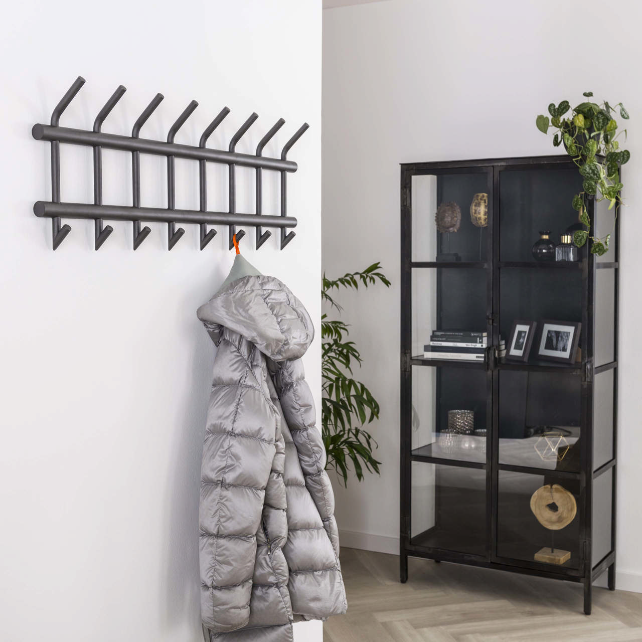 Garderobe 8 haaks breed ronde buis