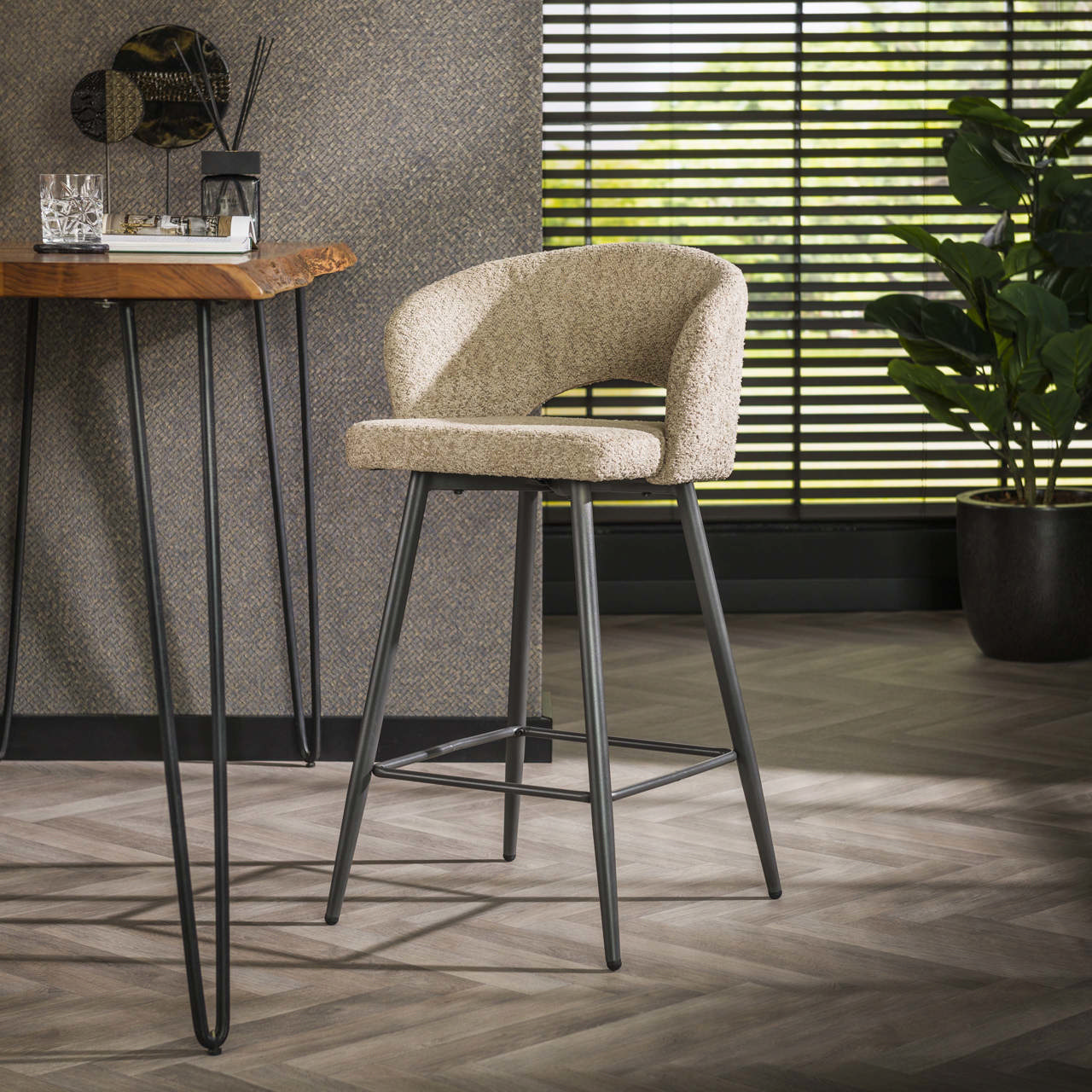 Tabouret de bar Salon emballé/2
