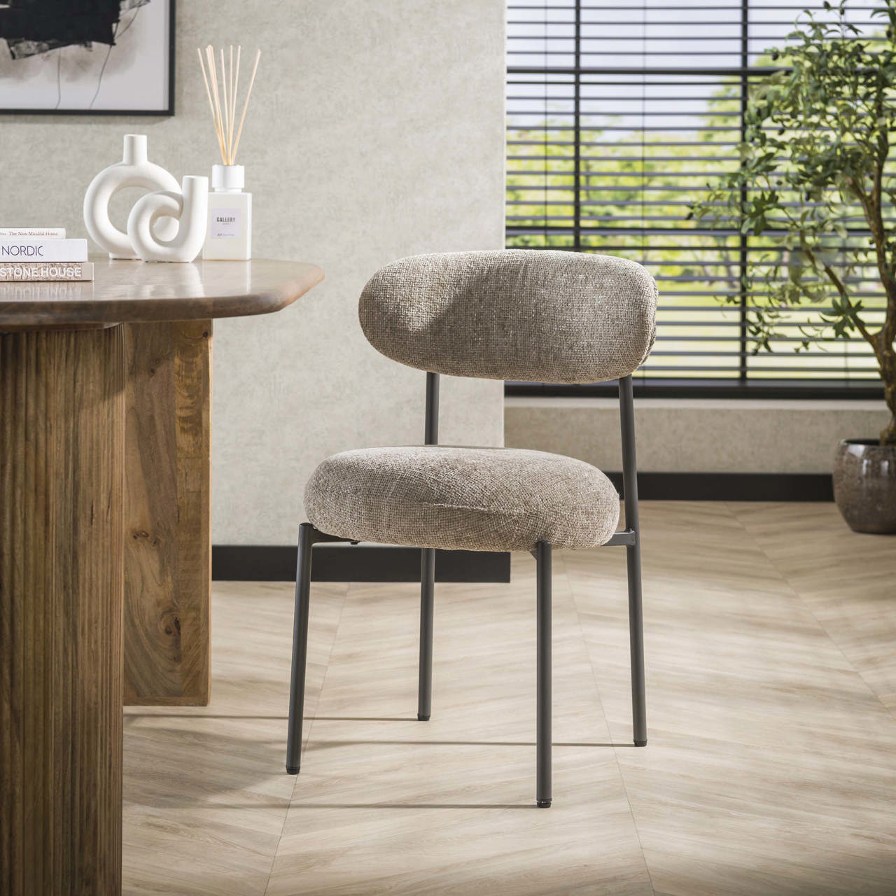 Stuhl Round verpackt/2