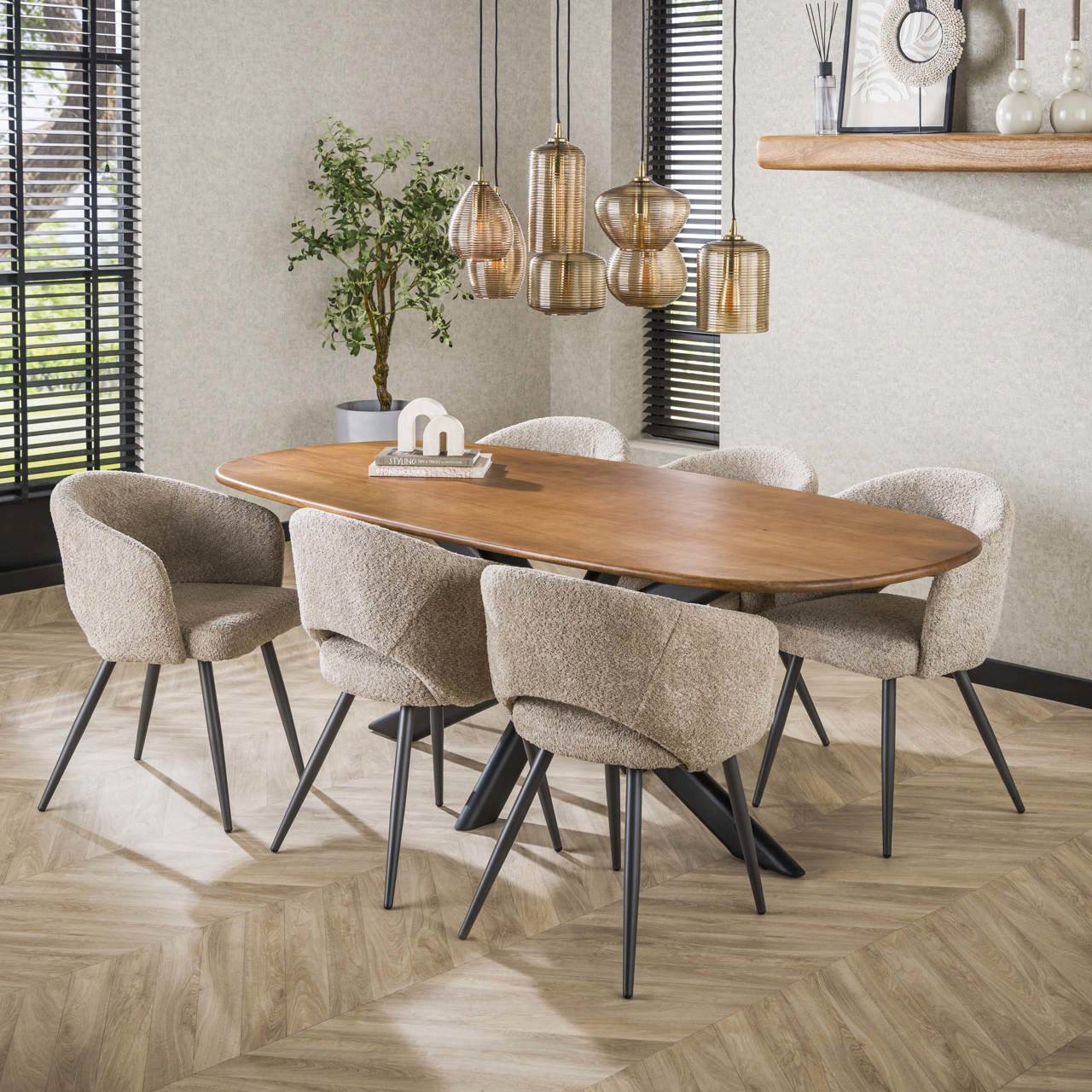 Eetkamertafel 215 Cliff ovale buis